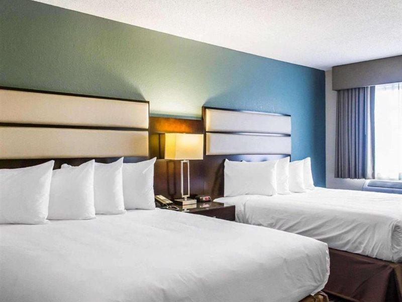 סטריטסבורו Quality Inn מראה חיצוני תמונה