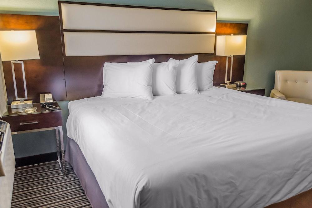סטריטסבורו Quality Inn מראה חיצוני תמונה