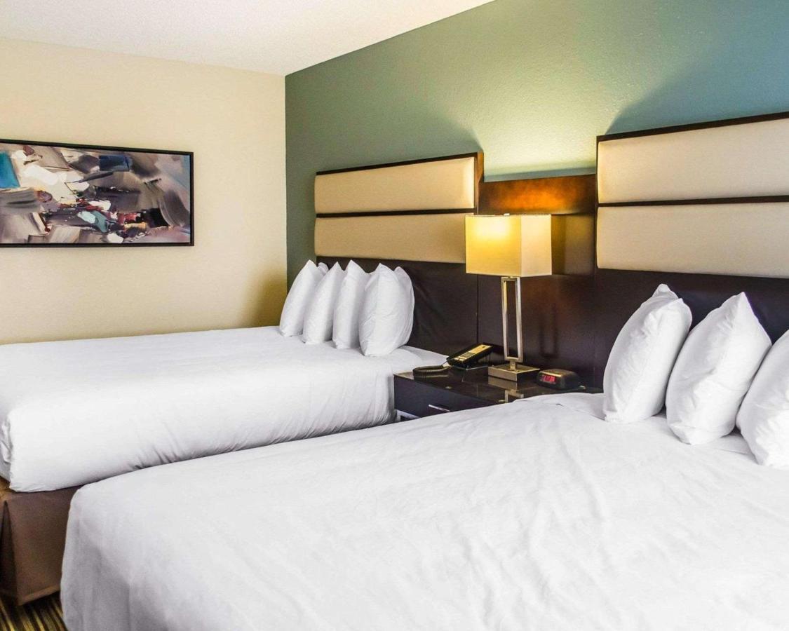סטריטסבורו Quality Inn מראה חיצוני תמונה